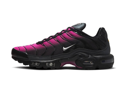 Nike TN Plus Colorazione nero e rosa